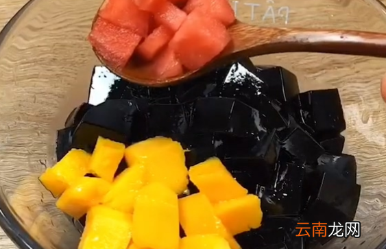 四果湯用的是什么材料，四果湯糖水怎么制作視頻