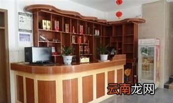 收銀臺放在進門右手還是左手
