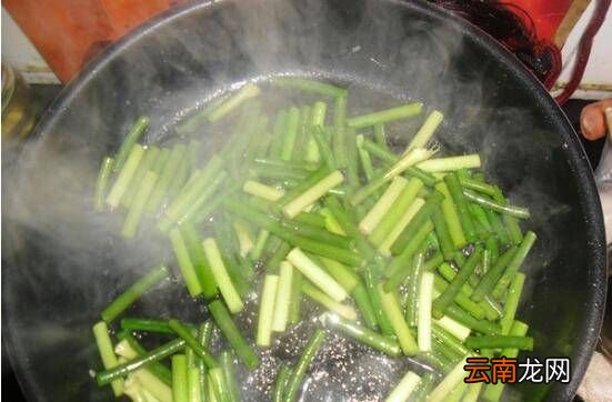 蒜苔雞蛋怎么炒，蒜苔炒雞蛋怎么炒