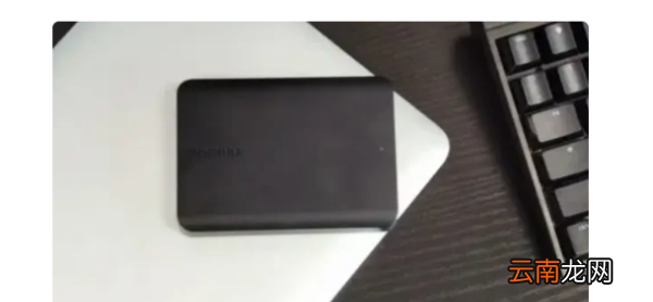 可不可以用移動硬盤代替硬盤，移動硬盤可以當電腦硬盤用嗎