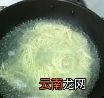 福建沙縣小吃：花生醬拌面