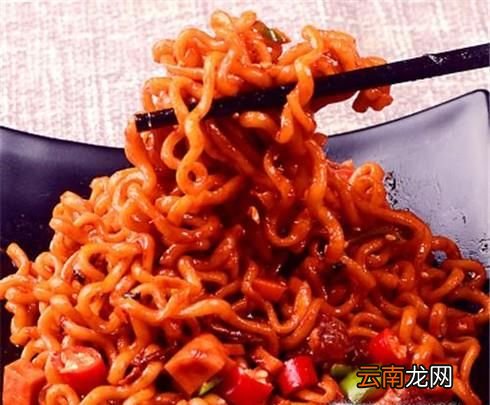 用方便湯面做的干拌面味道更好哦 ！